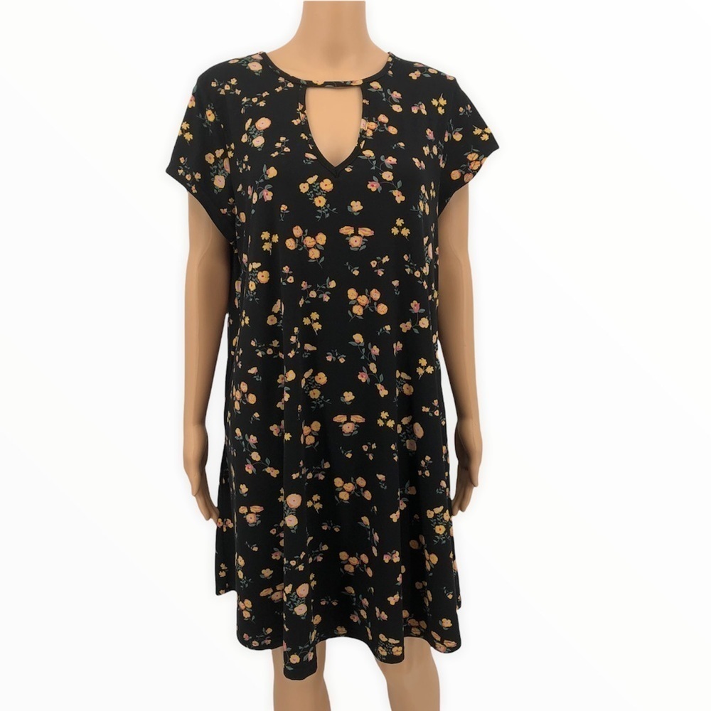 Lark + Grey Short Sleeve Dress Size 2XL